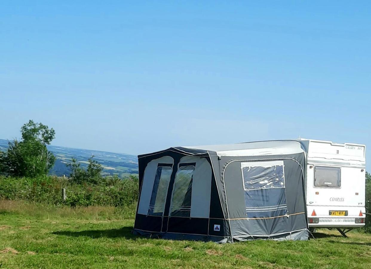 Summit Camping Kit Hill Cornwall Panoramic Views Grass Pitch From 15Pn Or Bella Bell Tent 75Pn Callington 외부 사진