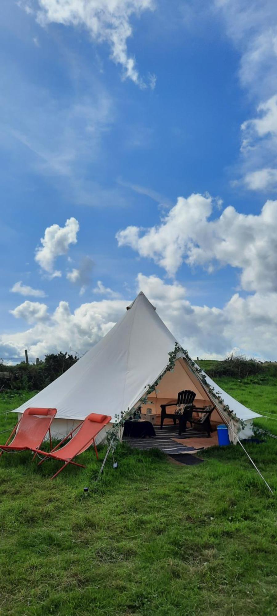 Summit Camping Kit Hill Cornwall Panoramic Views Grass Pitch From 15Pn Or Bella Bell Tent 75Pn Callington 외부 사진