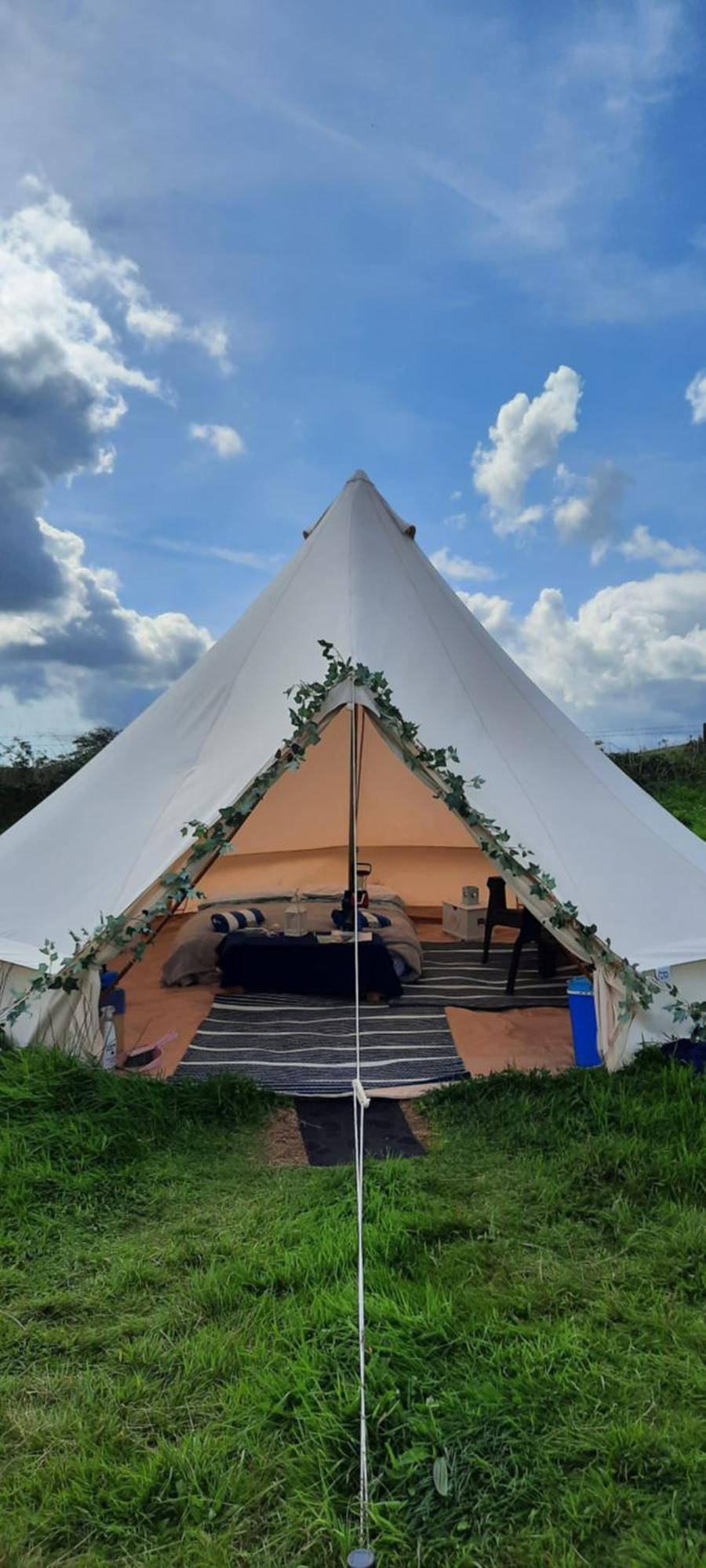 Summit Camping Kit Hill Cornwall Panoramic Views Grass Pitch From 15Pn Or Bella Bell Tent 75Pn Callington 외부 사진